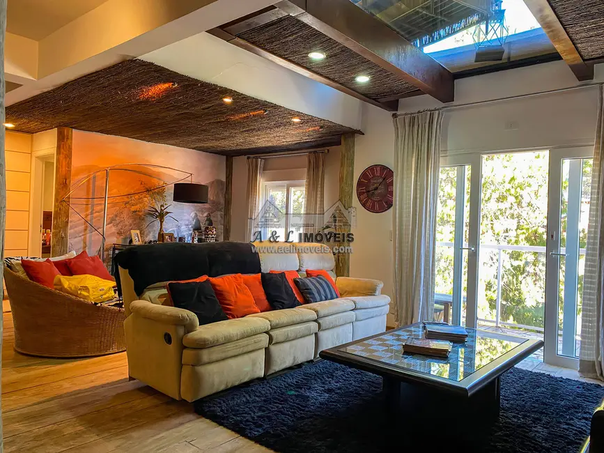 Foto 1 de Apartamento com 4 quartos à venda, 230m2 em Campos Do Jordao - SP