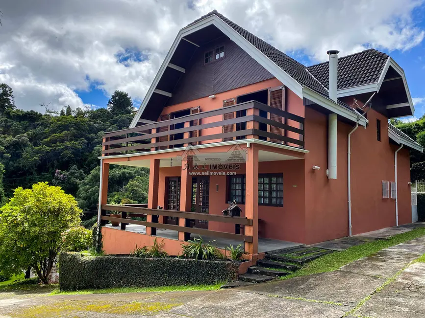 Foto 2 de Casa com 6 quartos à venda, 300m2 em Campos Do Jordao - SP