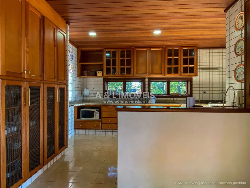 Casa com 5 quartos à venda, 417m2 em Campos Do Jordao - SP - imagem 8 Foto 8 de Casa com 5 quartos à venda, 417m2 em Campos Do Jordao - SP