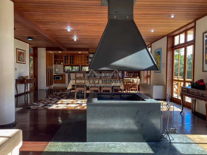 Foto 6 de Casa com 5 quartos à venda, 417m2 em Campos Do Jordao - SP