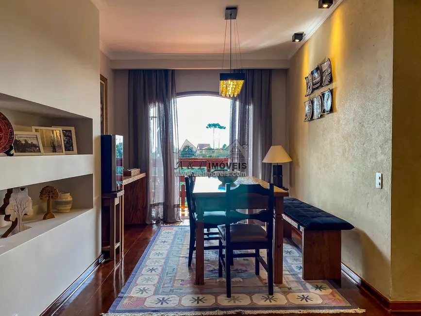 Foto 3 de Apartamento com 3 quartos à venda, 133m2 em Campos Do Jordao - SP