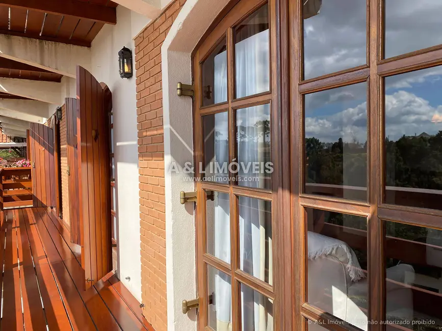 Foto 4 de Apartamento com 4 quartos à venda, 232m2 em Campos Do Jordao - SP