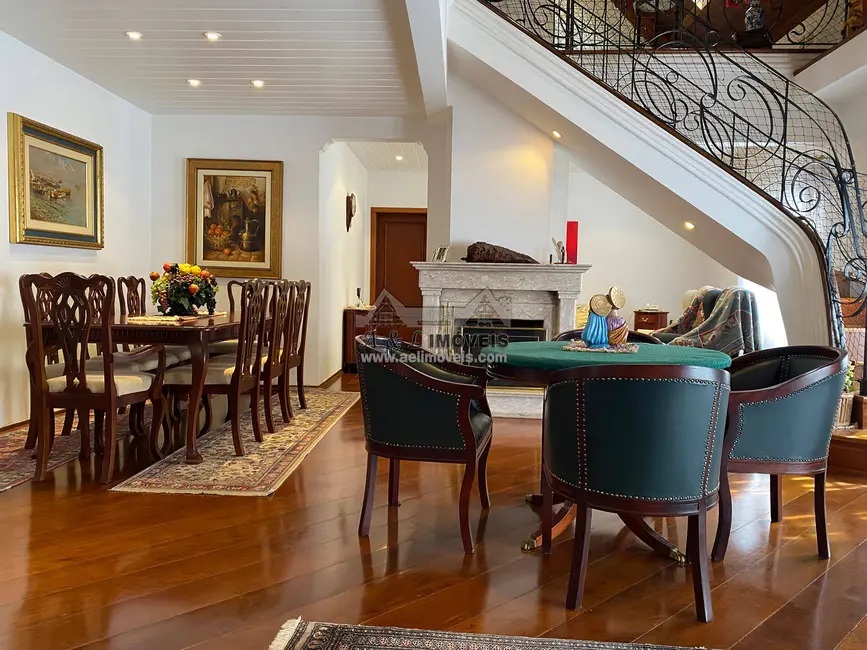 Foto 3 de Apartamento com 5 quartos à venda, 326m2 em Campos Do Jordao - SP