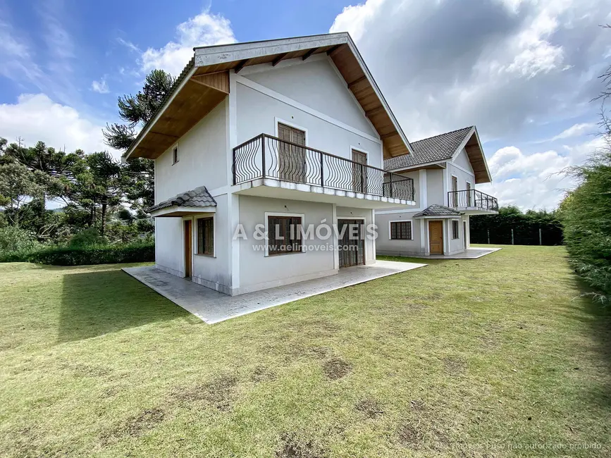 Casa de Condomínio com 3 quartos à venda, 123m2 em Campos Do Jordao - SP - imagem 3 Foto 3 de Casa de Condomínio com 3 quartos à venda, 123m2 em Campos Do Jordao - SP