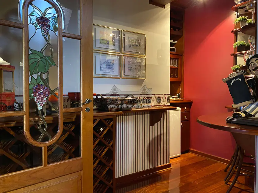 Foto 5 de Apartamento com 5 quartos à venda, 289m2 em Campos Do Jordao - SP