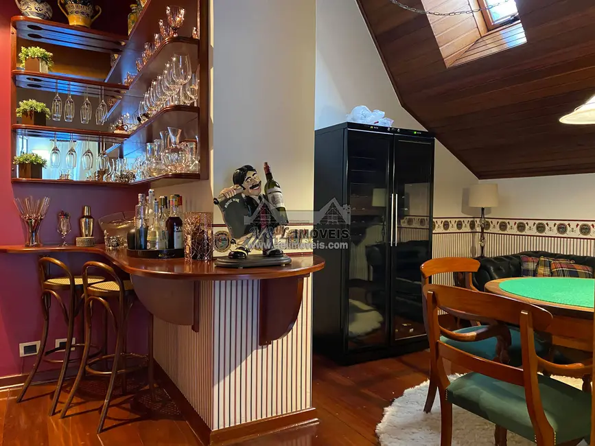 Foto 3 de Apartamento com 5 quartos à venda, 289m2 em Campos Do Jordao - SP