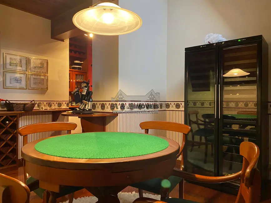 Foto 4 de Apartamento com 5 quartos à venda, 289m2 em Campos Do Jordao - SP