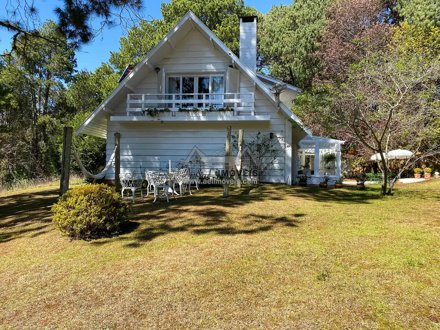 Casa com 6 quartos à venda, 622m2 em Campos Do Jordao - SP - imagem 3 Foto 3 de Casa com 6 quartos à venda, 622m2 em Campos Do Jordao - SP