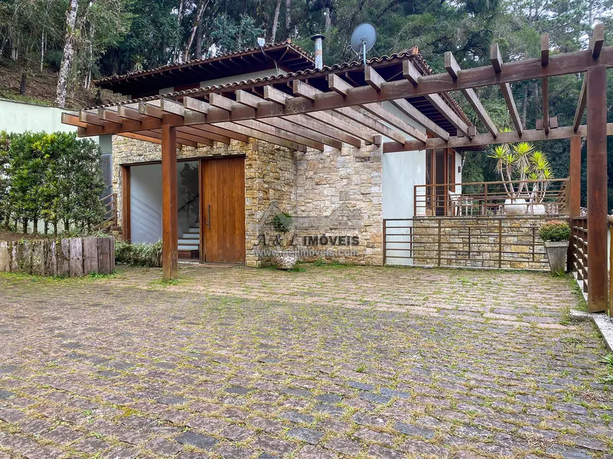 Foto 1 de Casa de Condomínio com 5 quartos à venda, 273m2 em Campos Do Jordao - SP