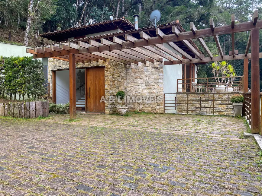 Foto 2 de Casa de Condomínio com 5 quartos à venda, 273m2 em Campos Do Jordao - SP