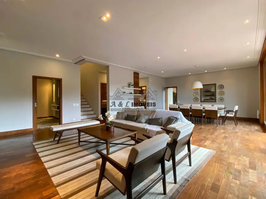 Foto 5 de Casa de Condomínio com 5 quartos à venda, 273m2 em Campos Do Jordao - SP