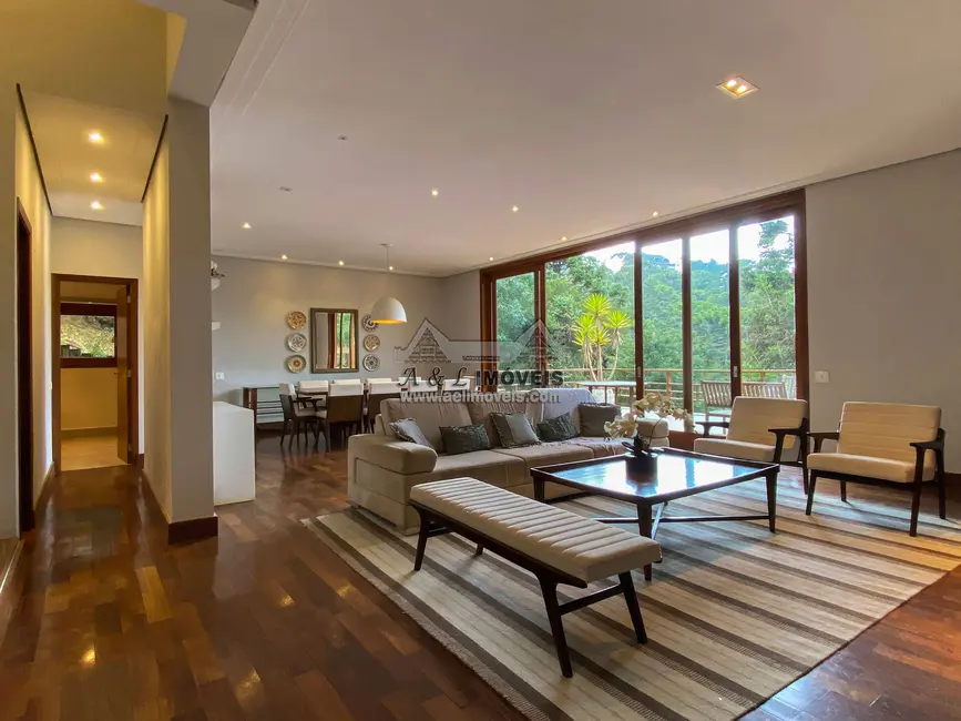 Foto 4 de Casa de Condomínio com 5 quartos à venda, 273m2 em Campos Do Jordao - SP