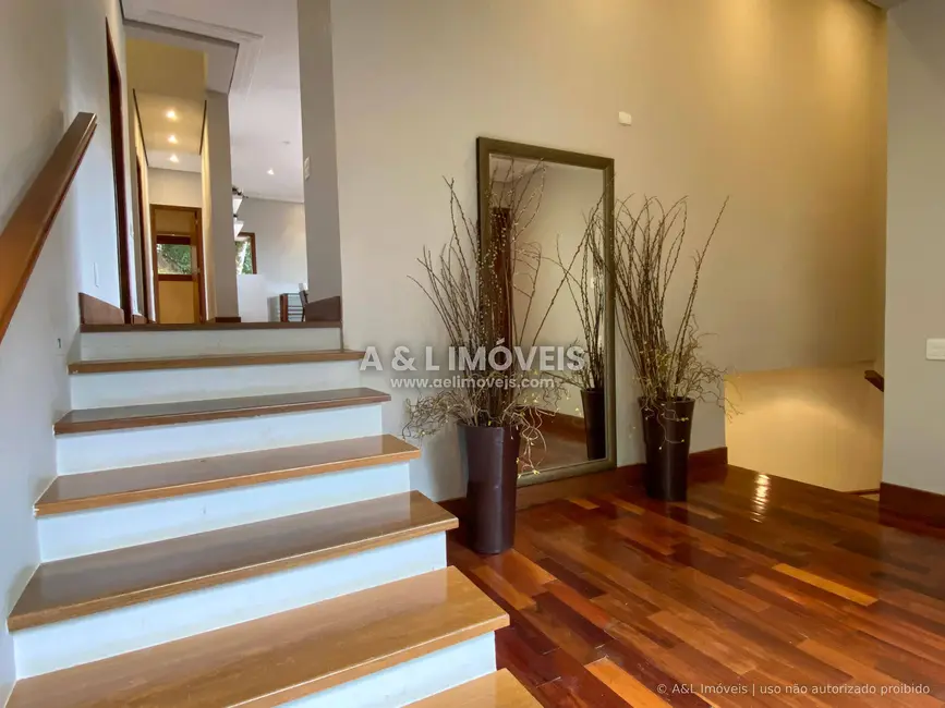 Foto 4 de Casa de Condomínio com 5 quartos à venda, 273m2 em Campos Do Jordao - SP