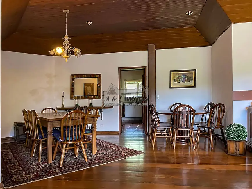 Foto 6 de Apartamento com 3 quartos à venda, 151m2 em Campos Do Jordao - SP