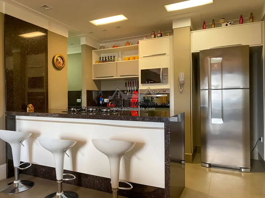 Foto 5 de Apartamento com 3 quartos à venda, 150m2 em Campos Do Jordao - SP