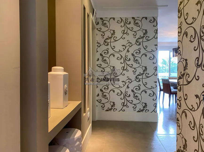 Foto 2 de Apartamento com 3 quartos à venda, 150m2 em Campos Do Jordao - SP