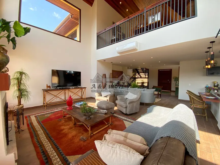 Casa de Condomínio com 5 quartos à venda, 565m2 em Centro, Santo Antonio Do Pinhal - SP - imagem 8 Foto 8 de Casa de Condomínio com 5 quartos à venda, 565m2 em Centro, Santo Antonio Do Pinhal - SP