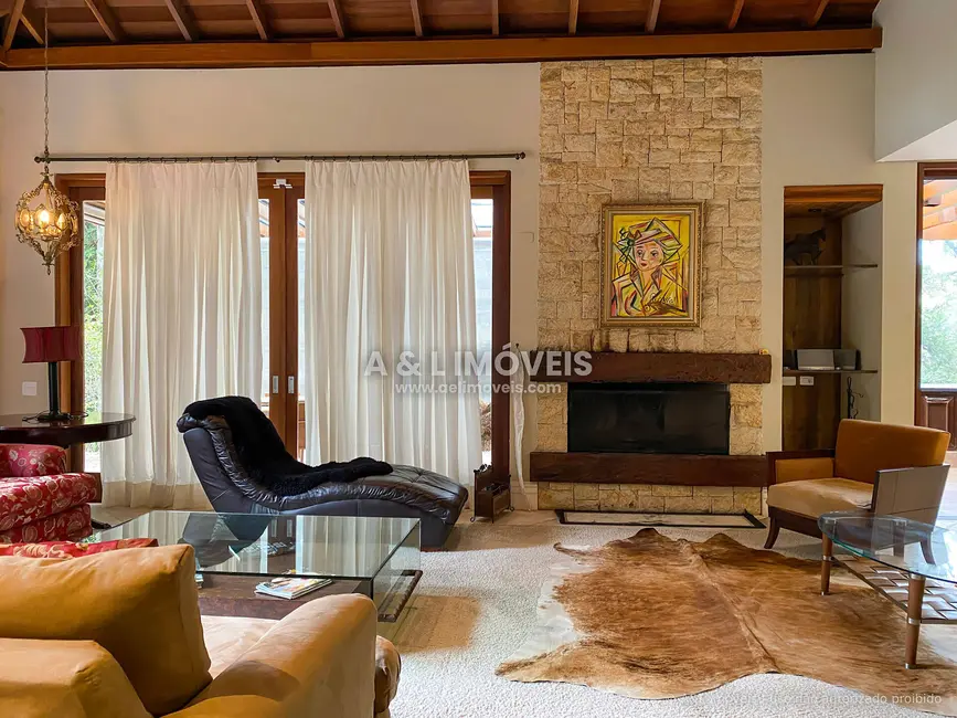 Foto 6 de Casa de Condomínio com 4 quartos à venda, 298m2 em Campos Do Jordao - SP