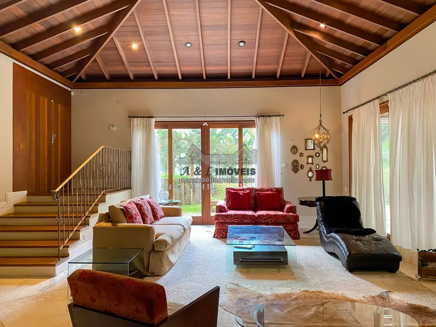 Foto 7 de Casa de Condomínio com 4 quartos à venda, 298m2 em Campos Do Jordao - SP