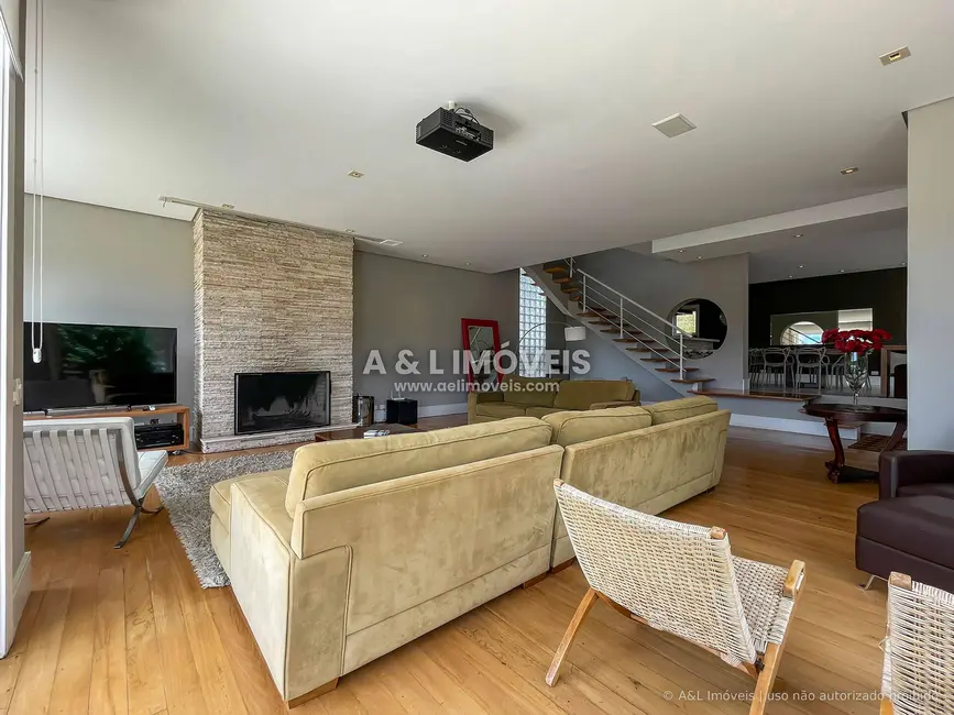 Foto 9 de Casa com 7 quartos à venda, 500m2 em Campos Do Jordao - SP