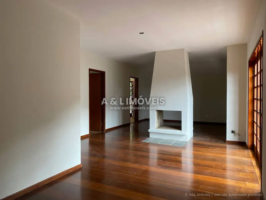 Apartamento com 4 quartos à venda, 156m2 em Campos Do Jordao - SP - imagem 4 Foto 4 de Apartamento com 4 quartos à venda, 156m2 em Campos Do Jordao - SP