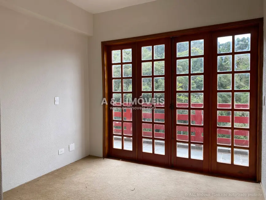 Apartamento com 4 quartos à venda, 156m2 em Campos Do Jordao - SP - imagem 8 Foto 8 de Apartamento com 4 quartos à venda, 156m2 em Campos Do Jordao - SP