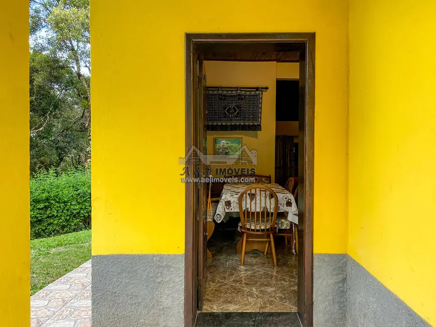 Foto 8 de Casa com 3 quartos à venda, 125m2 em Campos Do Jordao - SP