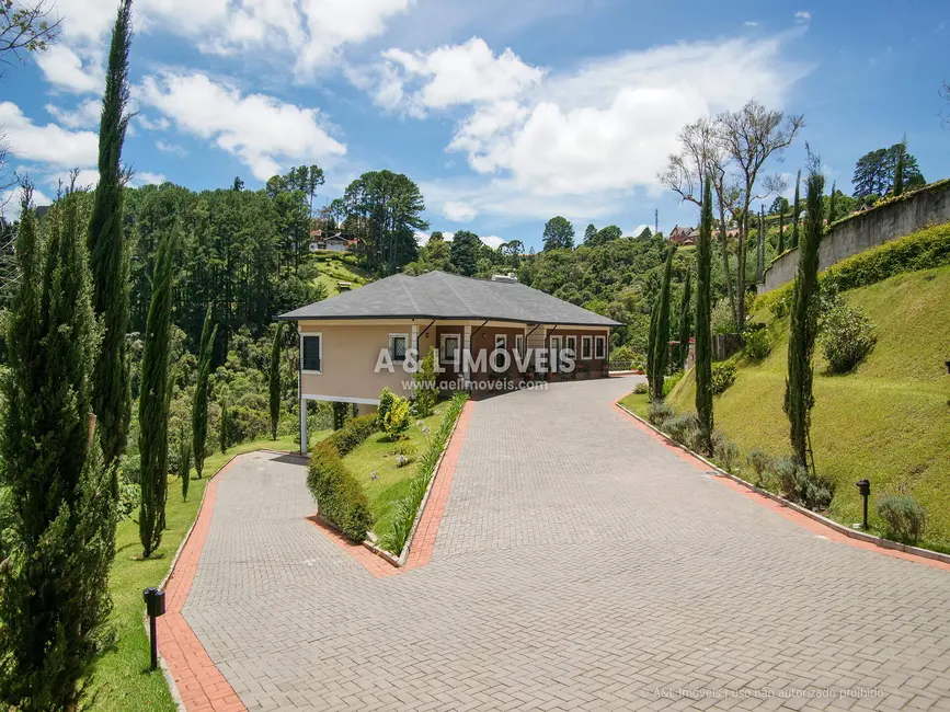 Casa com 5 quartos à venda, 424m2 em Campos Do Jordao - SP - imagem 5 Foto 5 de Casa com 5 quartos à venda, 424m2 em Campos Do Jordao - SP