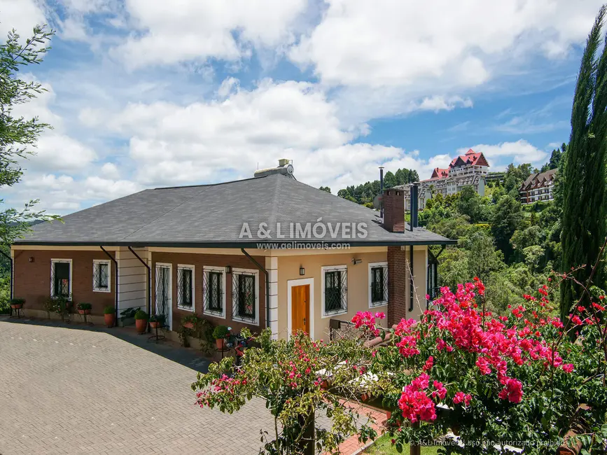 Casa com 5 quartos à venda, 424m2 em Campos Do Jordao - SP - imagem 6 Foto 6 de Casa com 5 quartos à venda, 424m2 em Campos Do Jordao - SP