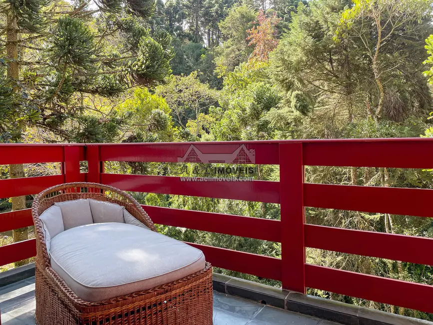 Apartamento com 3 quartos à venda, 104m2 em Campos Do Jordao - SP - imagem 4 Foto 4 de Apartamento com 3 quartos à venda, 104m2 em Campos Do Jordao - SP