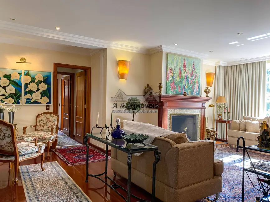 Foto 1 de Apartamento com 3 quartos à venda, 210m2 em Campos Do Jordao - SP
