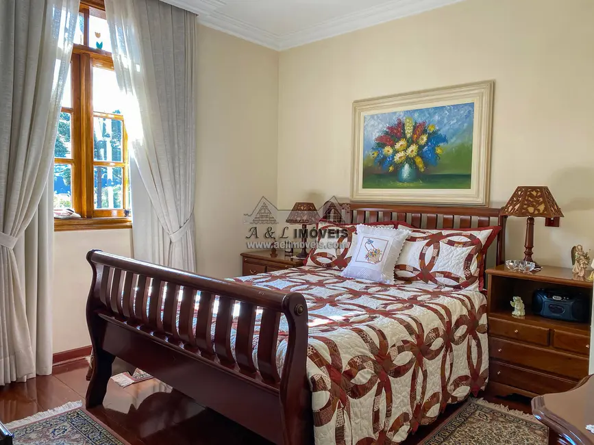 Foto 7 de Apartamento com 3 quartos à venda, 210m2 em Campos Do Jordao - SP