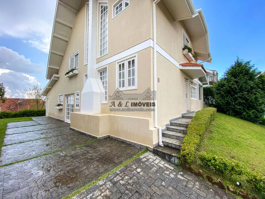Foto 4 de Casa de Condomínio com 3 quartos à venda, 214m2 em Campos Do Jordao - SP