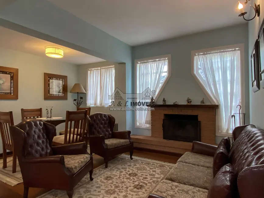 Foto 8 de Casa de Condomínio com 3 quartos à venda, 214m2 em Campos Do Jordao - SP