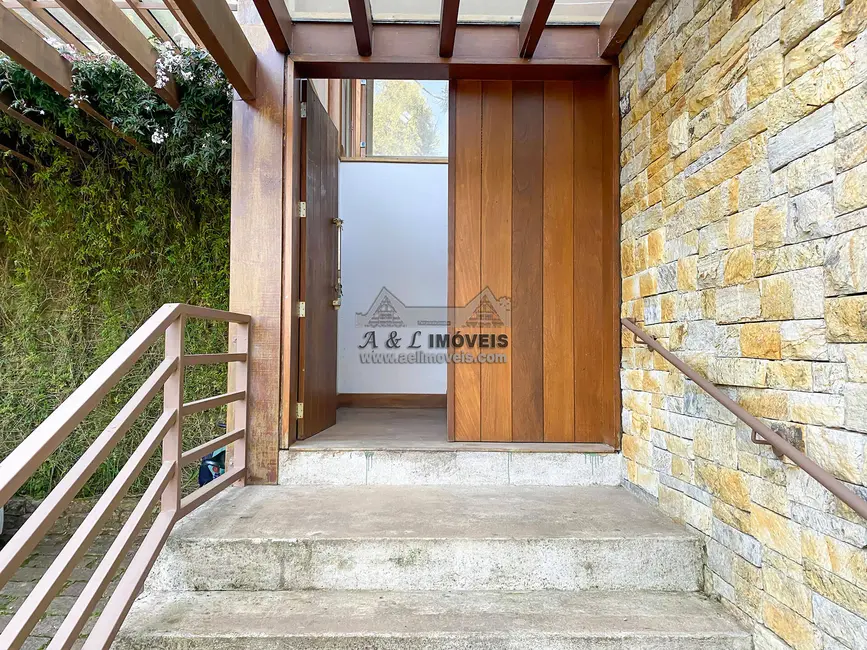 Foto 3 de Casa de Condomínio com 5 quartos à venda, 269m2 em Campos Do Jordao - SP