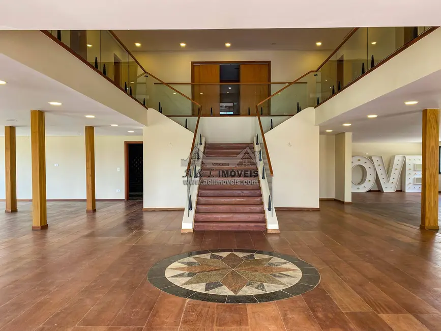 Foto 8 de Casa com 7 quartos à venda, 1320m2 em Campos Do Jordao - SP