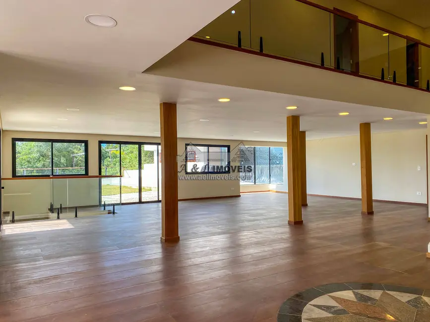 Foto 9 de Casa com 7 quartos à venda, 1320m2 em Campos Do Jordao - SP