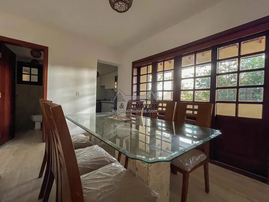 Foto 9 de Casa de Condomínio com 3 quartos à venda, 250m2 em Campos Do Jordao - SP