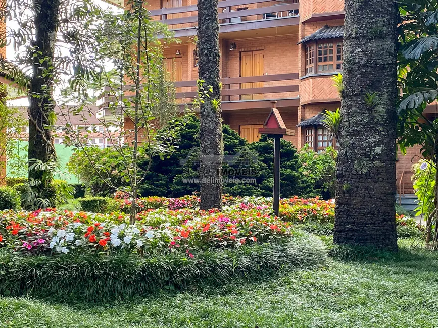 Foto 3 de Apartamento com 3 quartos à venda, 154m2 em Campos Do Jordao - SP