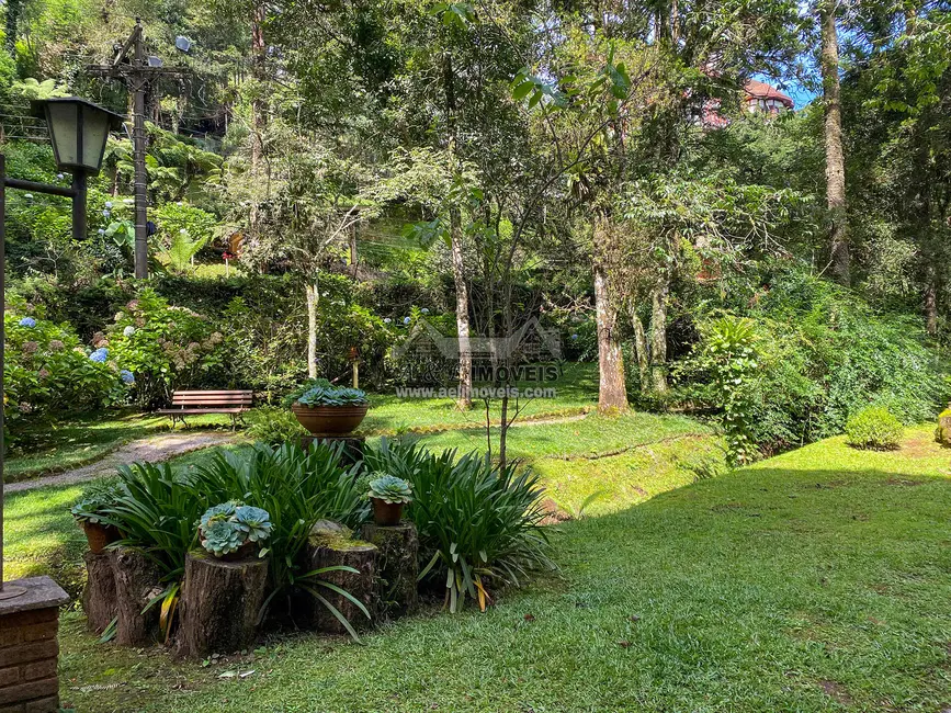 Foto 4 de Apartamento com 3 quartos à venda, 168m2 em Campos Do Jordao - SP