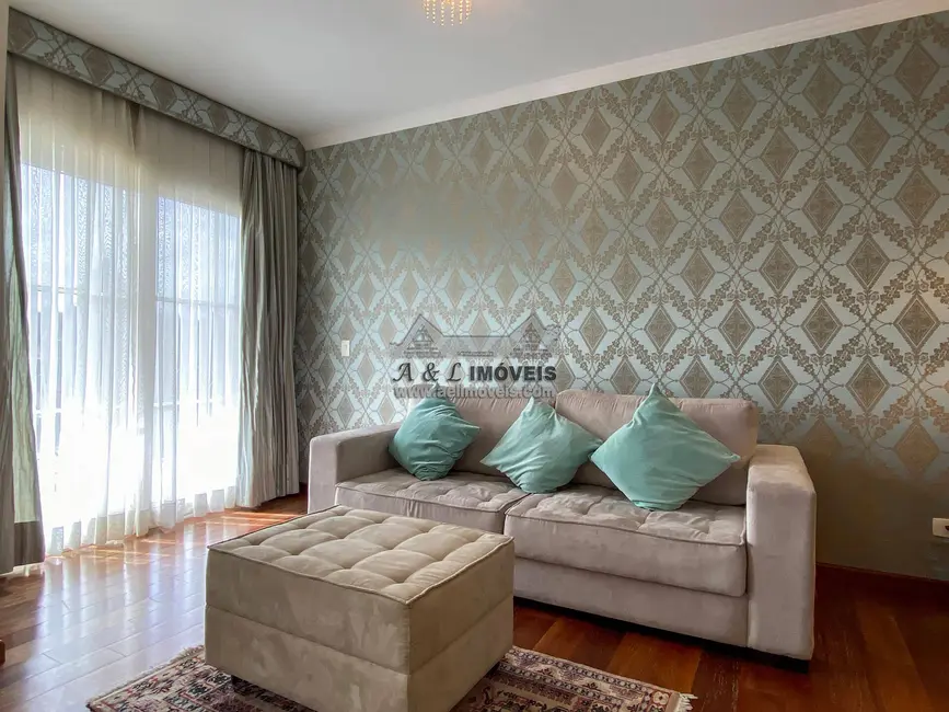 Apartamento com 3 quartos à venda, 176m2 em Campos Do Jordao - SP - imagem 6 Foto 6 de Apartamento com 3 quartos à venda, 176m2 em Campos Do Jordao - SP