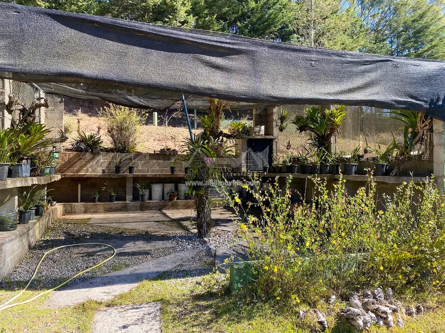 Casa de Condomínio com 3 quartos à venda, 133m2 em Campos Do Jordao - SP - imagem 6 Foto 6 de Casa de Condomínio com 3 quartos à venda, 133m2 em Campos Do Jordao - SP