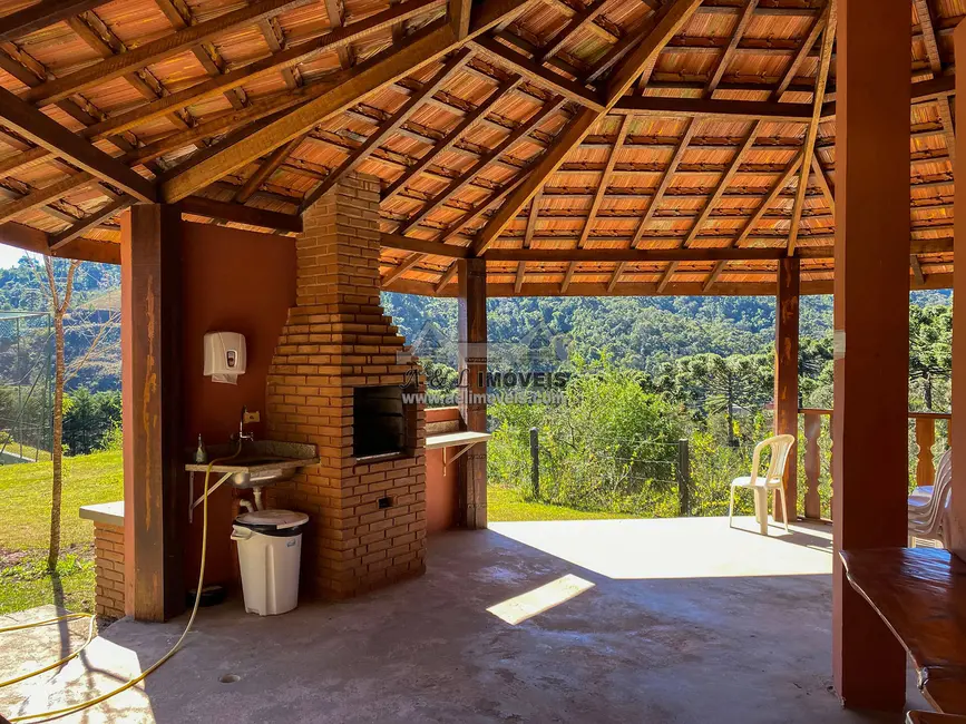 Casa de Condomínio com 3 quartos à venda, 133m2 em Campos Do Jordao - SP - imagem 4 Foto 4 de Casa de Condomínio com 3 quartos à venda, 133m2 em Campos Do Jordao - SP