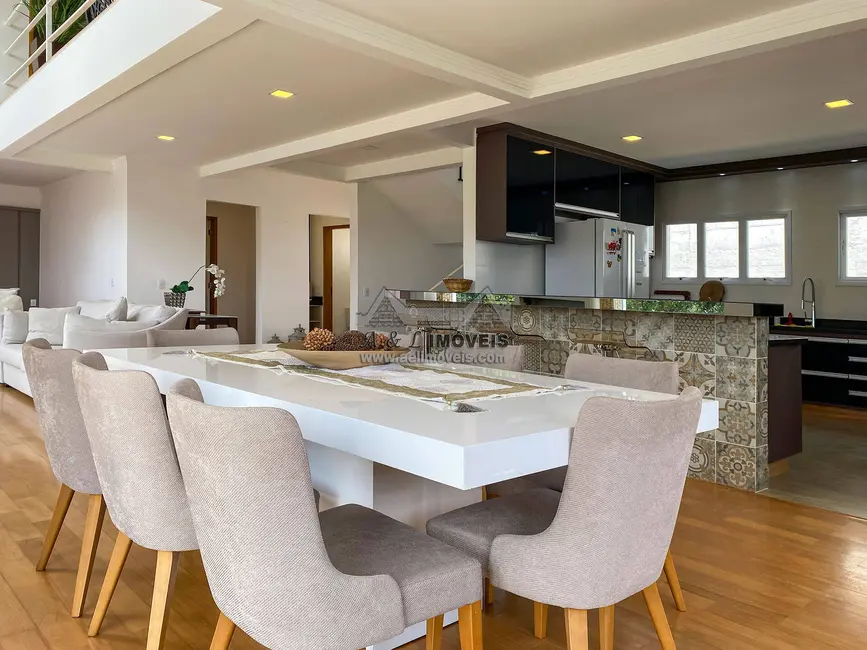 Foto 7 de Casa de Condomínio com 4 quartos à venda, 500m2 em Campos Do Jordao - SP