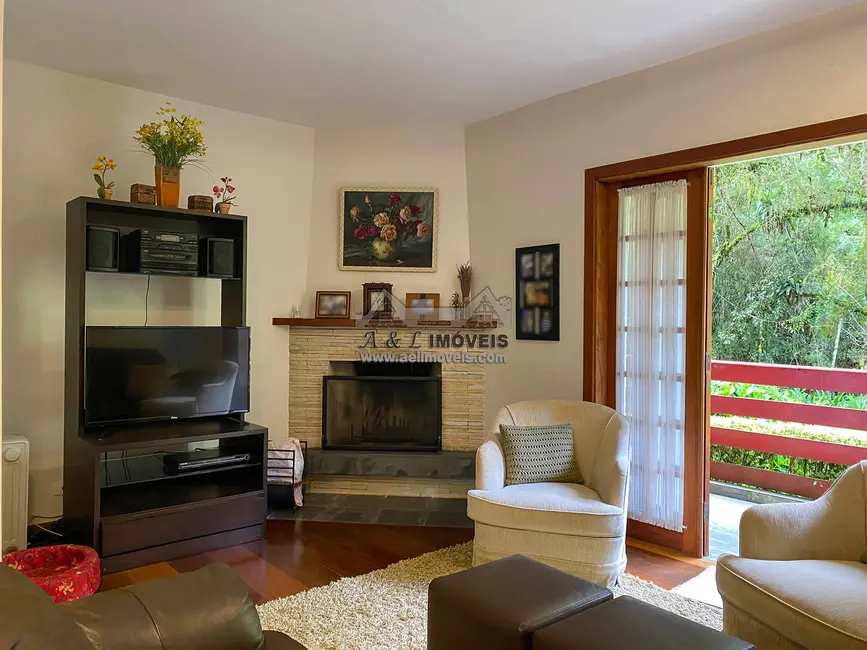 Apartamento com 3 quartos à venda, 104m2 em Campos Do Jordao - SP - imagem 4 Foto 4 de Apartamento com 3 quartos à venda, 104m2 em Campos Do Jordao - SP