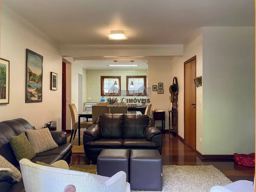 Apartamento com 3 quartos à venda, 104m2 em Campos Do Jordao - SP - imagem 8 Foto 8 de Apartamento com 3 quartos à venda, 104m2 em Campos Do Jordao - SP