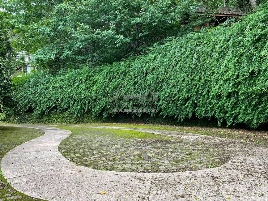 Foto 7 de Casa com 6 quartos à venda, 950m2 em Campos Do Jordao - SP