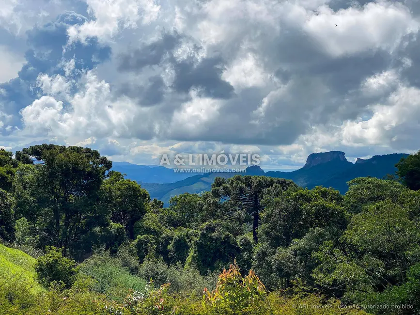 Casa com 6 quartos à venda, 950m2 em Campos Do Jordao - SP - imagem 3 Foto 3 de Casa com 6 quartos à venda, 950m2 em Campos Do Jordao - SP