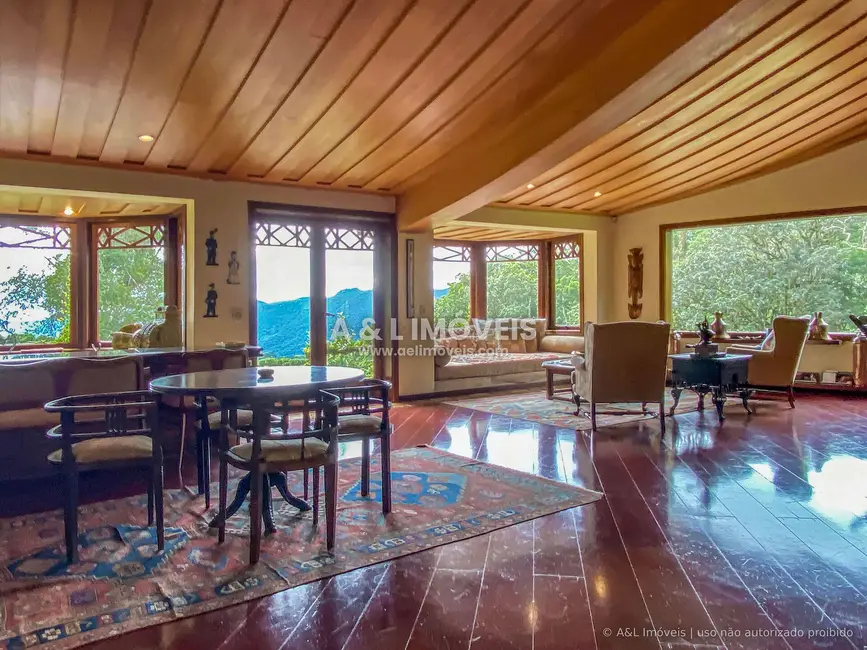 Casa com 6 quartos à venda, 950m2 em Campos Do Jordao - SP - imagem 7 Foto 7 de Casa com 6 quartos à venda, 950m2 em Campos Do Jordao - SP