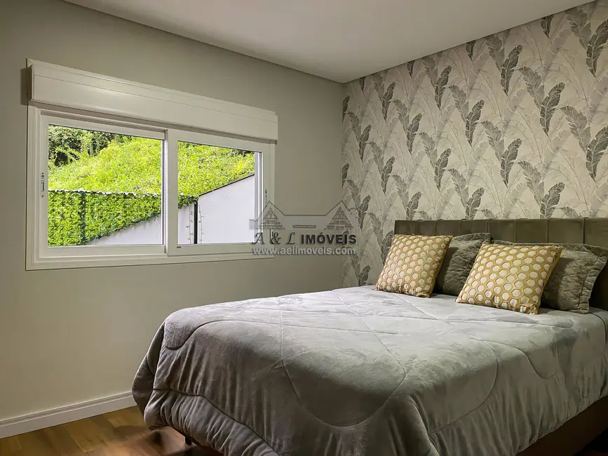 Foto 24 de Apartamento com 2 quartos à venda, 87m2 em Campos Do Jordao - SP